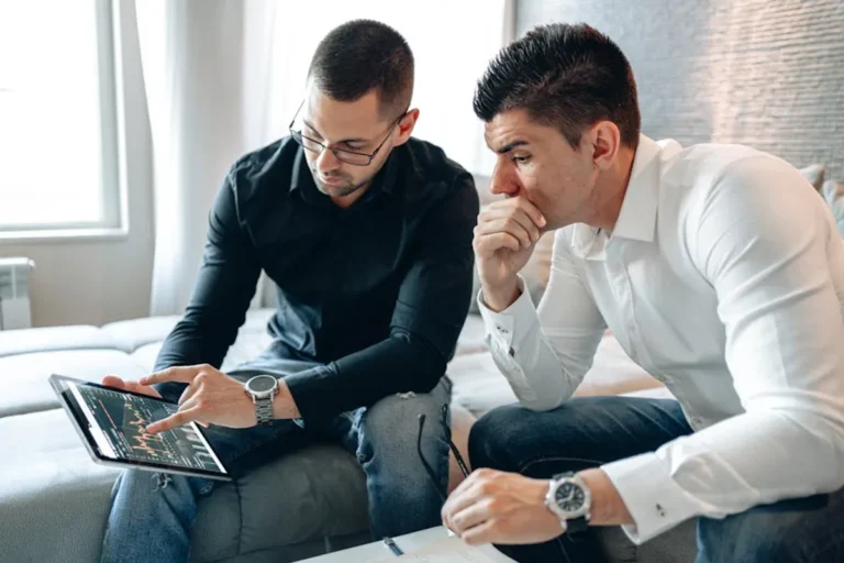 Financeboar Review: What It Is, Features, Risks, and Alternatives